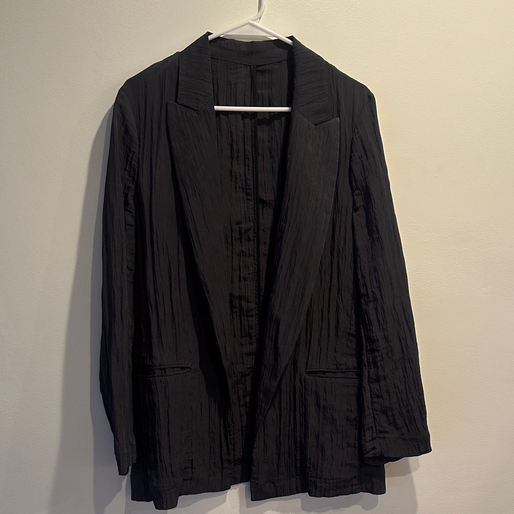 NWT Zara Black Crinkled Blazer
